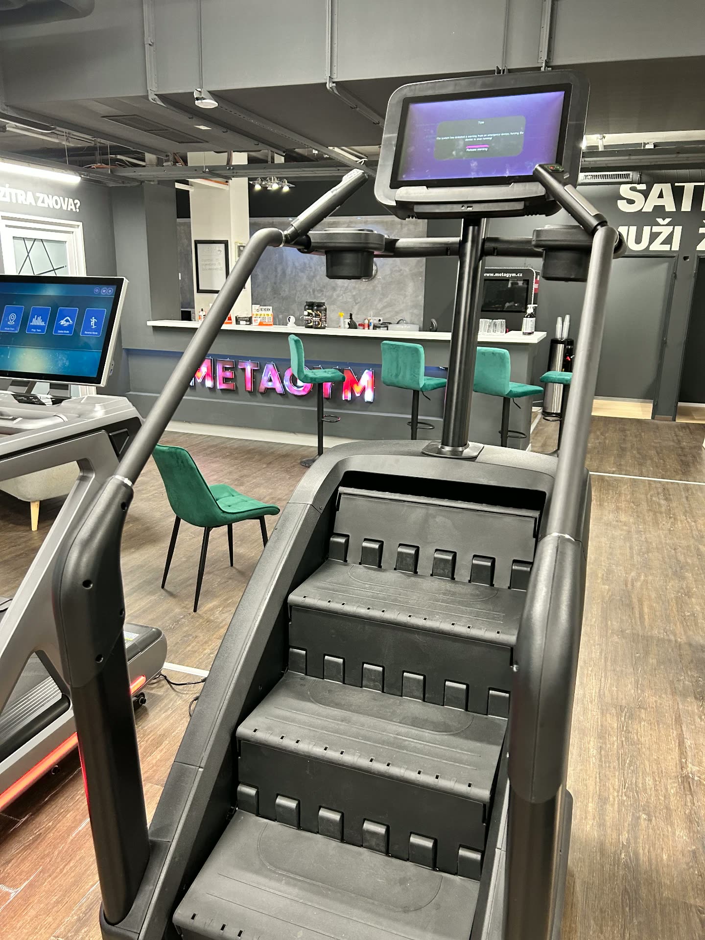 Stair climber a kardio zóna v METAGYM Příbram