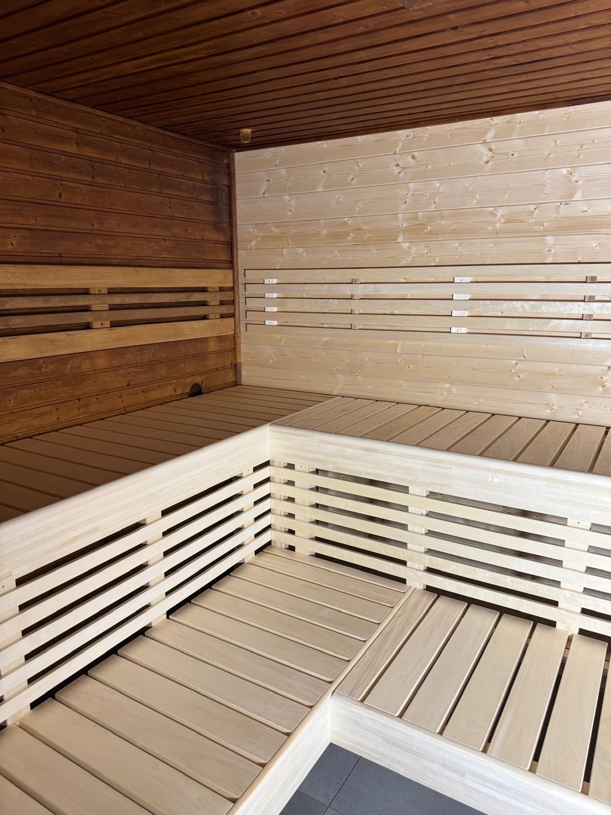Nově zrenovovaná finská sauna v METAGYM Příbram — renovace srpen 2026